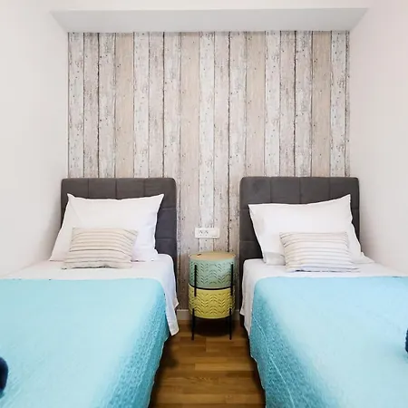 Апартаменти Iva *